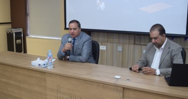 رئيس جامعة سوهاج يتفقد استعدادات افتتاح معهد تكنولوجيا المعلومات.. صور