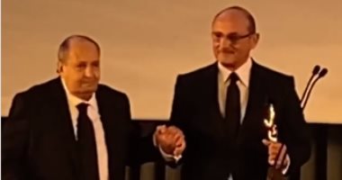 ليلى علوى بعد تكريم وحيد حامد بالقاهرة السينمائى: مستنيين أعمال جديدة بتوقيعك