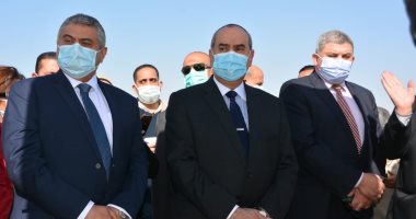 وزير الطيران يتفقد محطة الأرصاد الجوية بالعاشر من رمضان.. صور 