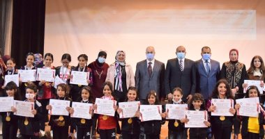 رئيس جامعة بنى سويف يشهد اليوم الختامى لمسابقة "أحلى صوت".. صور 