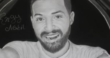 قارئة تشارك برسومات تبرز موهبتها الفية باستخدام القلم الرصاص والفحم
