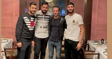 ساسى يكرم أمير مرتضى فى جلسة عشاء بعد رحيله عن الزمالك.. شاهد
