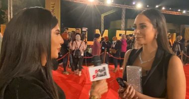 بسنت شوقي: تكريم وحيد حامد ومني زكي موفق ومع بعض الموضوع فيه نفحة سينما