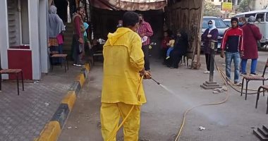 حملات تطهير للمنشآت وأماكن عزل الحالات المصابة بكورونا فى الجيزة.. صور