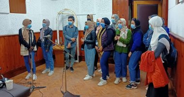 إعلام السويس تنظم دورة تدريبية للطلاب بإذاعة وتليفزيون القنال.. صور