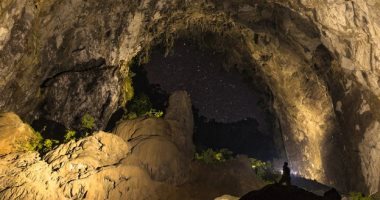 رحلة 3 غواصين لاستكشاف الممرات المائية بأكبر كهف فى العالم بفيتنام.. صور