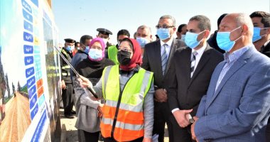 وزير النقل يتفقد أعمال إنشاء وتطوير عدد من الطرق بالغربية.. صور