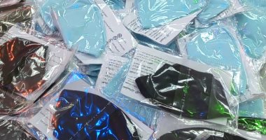 التموين تطرح كمامات قماشية بألوان مختلفة فى المجمعات الاستهلاكية لأصحاب البطاقات.. حملات مكثفة على منافذ التوزيع والبقالين لمنع التلاعب.. وتوفير أقنعة وجه إضافية بأسعار مخفضة 40% لغير المستفيدين من منظومة الدعم