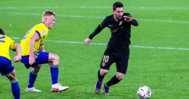 قادش ضد برشلونة.. خطأ ساذج من شتيجن يكلف البارسا هدفًا ثانيًا 2-1 "فيديو"