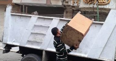 رفع الإشغالات لفتح الحركة المرورية أمام السيارات بمدينتى الزقازيق وبلبيس