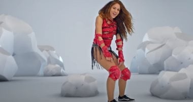 شاكيرا تحتفل بوصول مشاهدات GIRL LIKE ME لـ 100 مليون فى 18 يوما