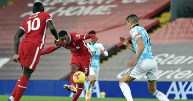 ليفربول ضد وولفرهامبتون.. صلاح يصنع الهدف الثالث والريدز يتقدم 3-0 "فيديو"