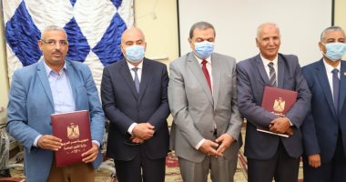 وزير القوى العاملة يشهد توقيع مذكرة تفاهم"هنجملها" لزراعة الأشجار المثمرة بقنا