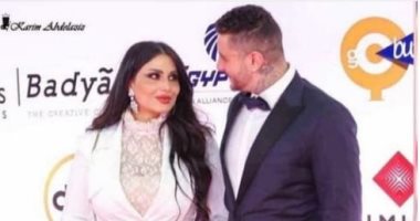 أحمد الفيشاوى يتغزل فى زوجته: "يذوب قلبى عندما تنظر إلىّ هكذا".. صورة