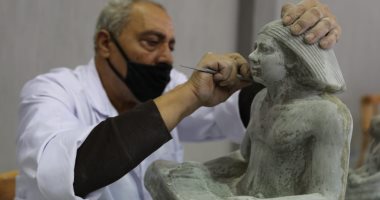 قصة إنشاء مصنع المستنسخات الأثرية الأول من نوعه فى الشرق الأوسط.. 44 فنانا وعاملا يتولون إنتاج "الآثار" والنماذج الأثرية المُقلدة.. والعائد المادى يسهم فى مشروعات المتاحف وأعمال البعثات والترميم.. صور 