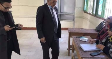 رئيس لجنة التعليم بمجلس النواب يدلى بصوته فى الإسماعيلية