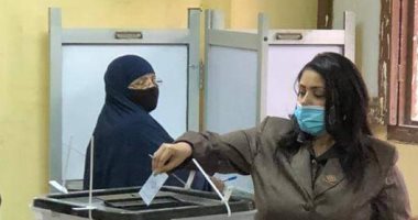 نواب تنسيقية الأحزاب يدلون بأصواتهم فى المرحلة الثانية للإعادة بانتخابات النواب