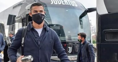 رونالدو ولاعبو يوفنتوس يصلون إسبانيا لمواجهة برشلونة المرتقبة غدا.. صور