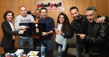 مصطفى قمر فى زيارة لتليفزيون اليوم السابع احتفالا بـ30 سنة فن.. صور