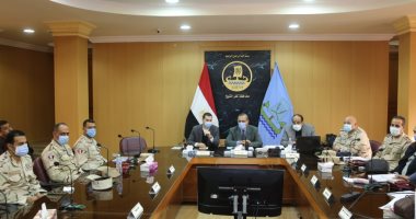 محافظ كفر الشيخ يتابع جولة إعادة انتخابات النواب من غرفة العمليات
