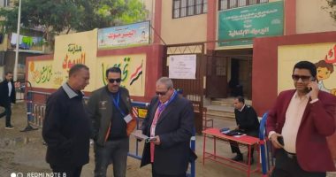 توافد الناخبين على لجان القابوطى بحى الضواحى لانتخابات النواب ببورسعيد