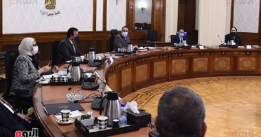 رئيس الوزراء يكلف بتوفير أكبر قدر ممكن من أسطوانات الأكسجين للمستشفيات