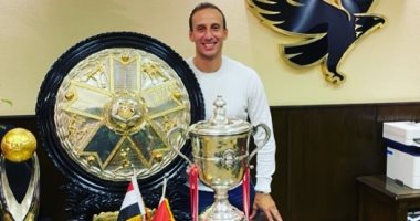 أمير توفيق مداعباً مدرب منتخب اليد: عمل عظيم يا شقيقي