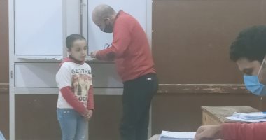 انتظام التصويت بدار السلام والبساتين قبل غلق صناديق الاقتراع بانتخابات النواب