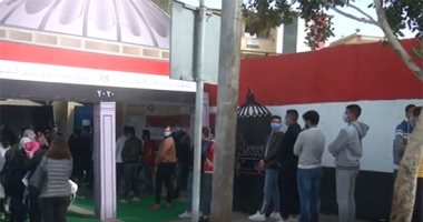 توافد المواطنين على لجنة رشيد القومية بمصر الجديدة بجولة إعادة النواب.. فيديو