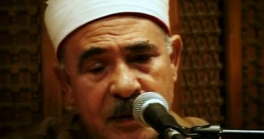 كيف اتجه الشيخ أحمد الرزيقى إلى تلاوة القرآن عقب تركه التعليم.. صور
