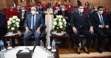 محافظ بورسعيد: عدم قيام المسئول بدوره ومهمته الأساسية فى المجتمع فساد.. صور