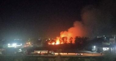 حريق هائل فى مقلب قمامة بعزبة الصفيح فى المنصورة يصيب عدد من الأهالى بالاختناق