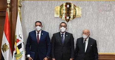 رئيس الوزراء: الحكومة عازمة على حماية حقوق الإنسان وتحقيق أعلى درجات مكافحة الفساد