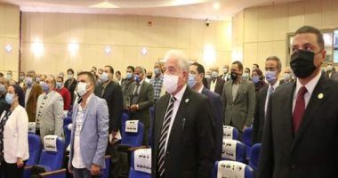 محافظ جنوب سيناء يجتمع بالمجموعة الاقتصادية لمتابعة الموقف المالى للمشروعات