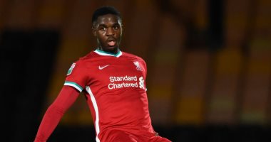 رقم قياسي جديد.. الواعد كوميتيو أصغر لاعب من ليفربول يشارك في دوري الأبطال