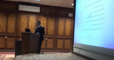 ندوة بوزارة السياحة والآثار لتنشيط السياحة بالمحافظات 