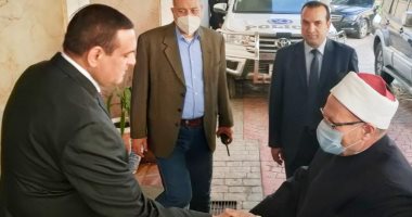 محافظ البحيرة يستقبل مفتى الديار المصرية لحضور ندوة "معا ضد الفساد".. صور