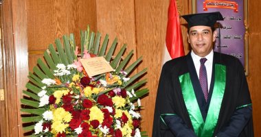 "تعديلات التشريع وأثرها على الأمن القومى" رسالة دكتوراه للمستشار الجمل.. صور