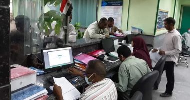 "أسوان الرقمية".. المحافظة تساير التطور التكنولوجى بالتقنيات الحديثة لمنظومة التحول الرقمى.. دعم الديوان العام بأجهزة ومعدات وكوادر بشرية.. تقديم 82 خدمة متنوعة بالمراكز والوحدات المحلية لمواجهة الفساد.. صور
