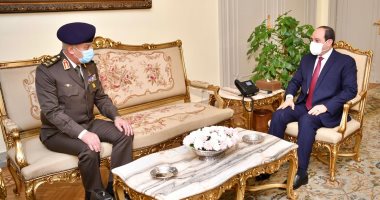الرئيس السيسى يجتمع بالفريق أول محمد زكى وزير الدفاع والإنتاج الحربى
