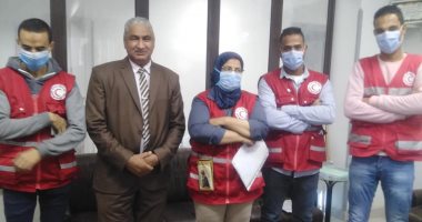 توزيع 80 بطانية على المستحقين بمدينتى إسنا وأرمنت فى الأقصر.. صور