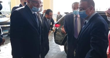 محافظ الإسكندرية يستقبل وزير التموين بمكتبه قبل بدء جولته بالمحافظة.. صور