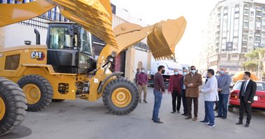 محافظ الدقهلية يتفقد الدفعة الجديدة من معدات النظافة بالخطة الإستثمارية 
