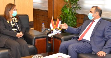 نائب رئيس وزراء العراق يبحث مع وزيرة التخطيط تعزيز أوجه التعاون المشترك