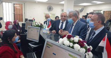 وزير التموين يتفقد مركز خدمات محرم بك بالإسكندرية..صور