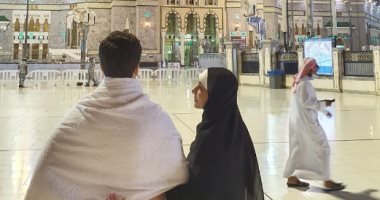 الإعلامية بسمة وهبة فى صورة أمام المسجد الحرام بعد شفائها من وعكة صحية