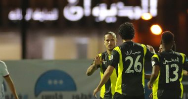 الاتحاد يتفوق على الشباب بهدف فى الشوط الأول بمشاركة حجازى.. فيديو