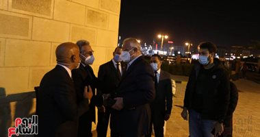 صور.. وزير شئون المجالس النيابية ونواب البرلمان يشاركون فى عزاء والد أحمد السجينى