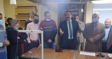 القوى العاملة بالمنوفية تسلم شهادات التخرج للمتدربات على مهنة التفصيل.. صور