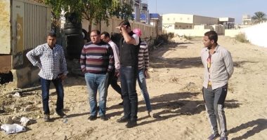 رئيس مدينة الغردقة يتفقد أعمال التطوير بالطرق الرئيسية والفرعية.. صور